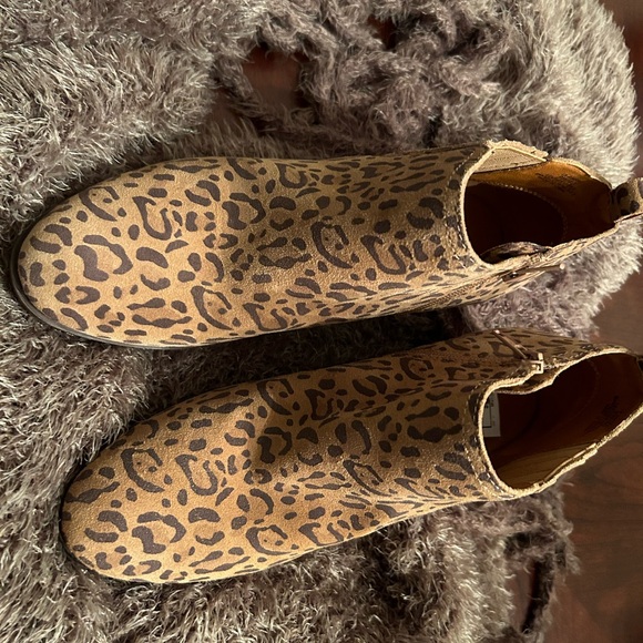 Lucky Brand Basel animal print suede bootie. Size 9. - Picture 8 of 12